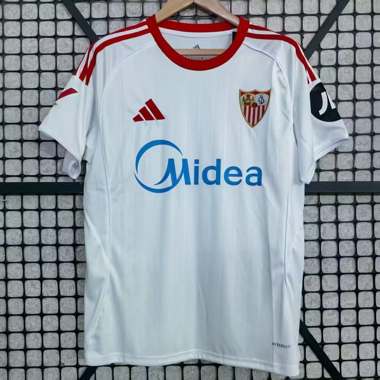 Sevilla FC 25-26 Local